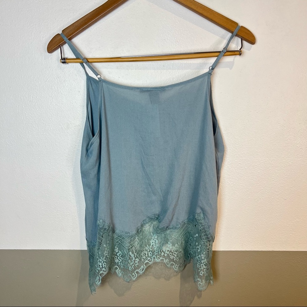 2/$25 NWT BKE Red Buckle Pale Blue Minimalist Scalloped Lace Simple Hott Tank - Picture 6 of 10